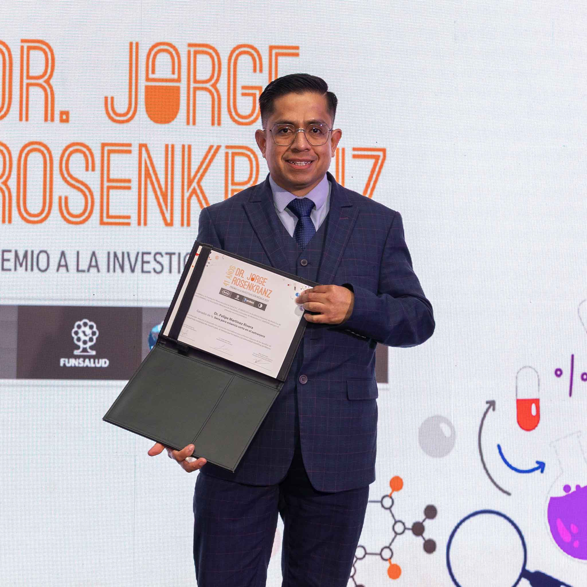 Dr. Felipe Martínez Rivera